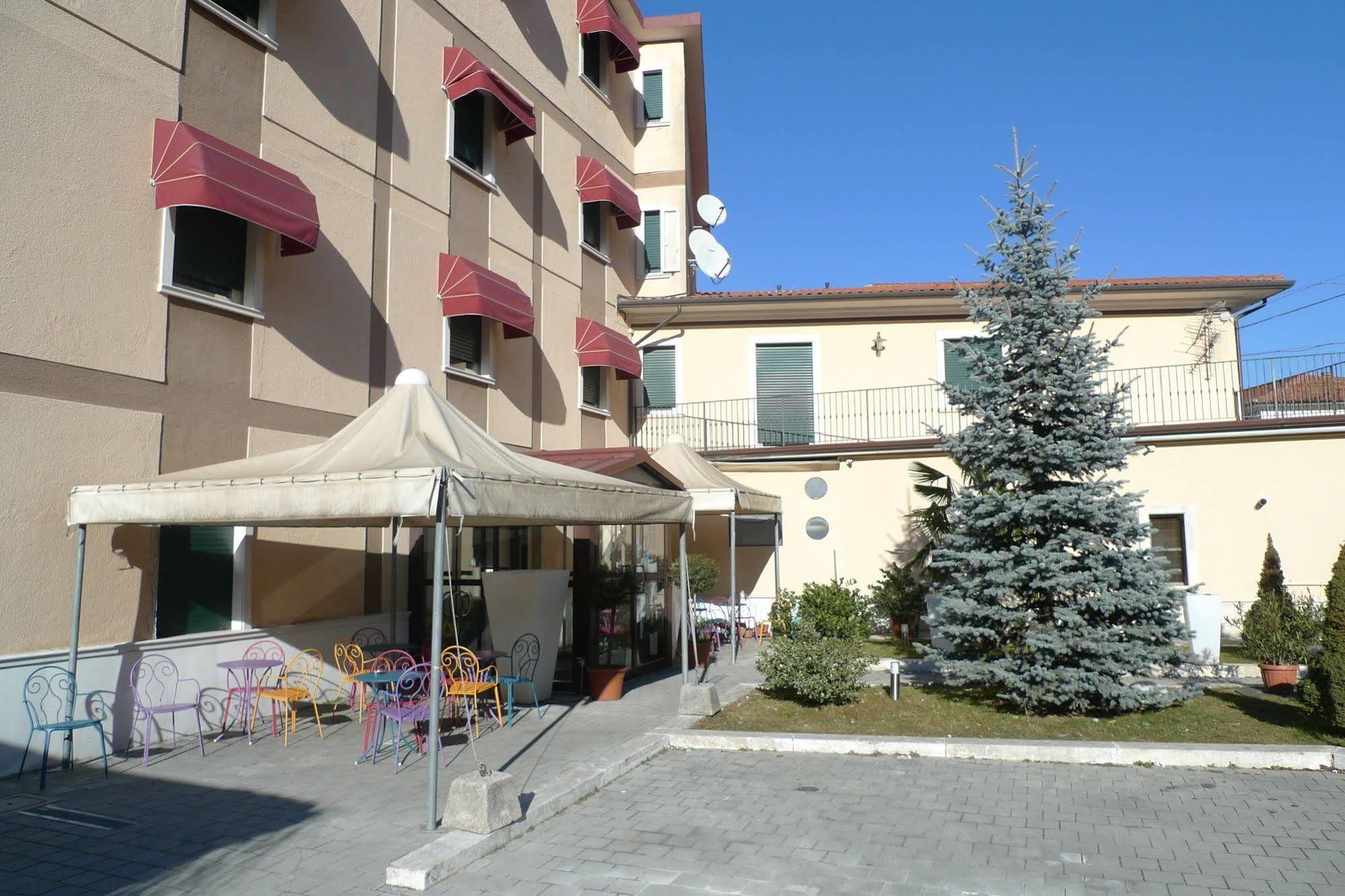 Hotel De Meis Capistrello Luaran gambar