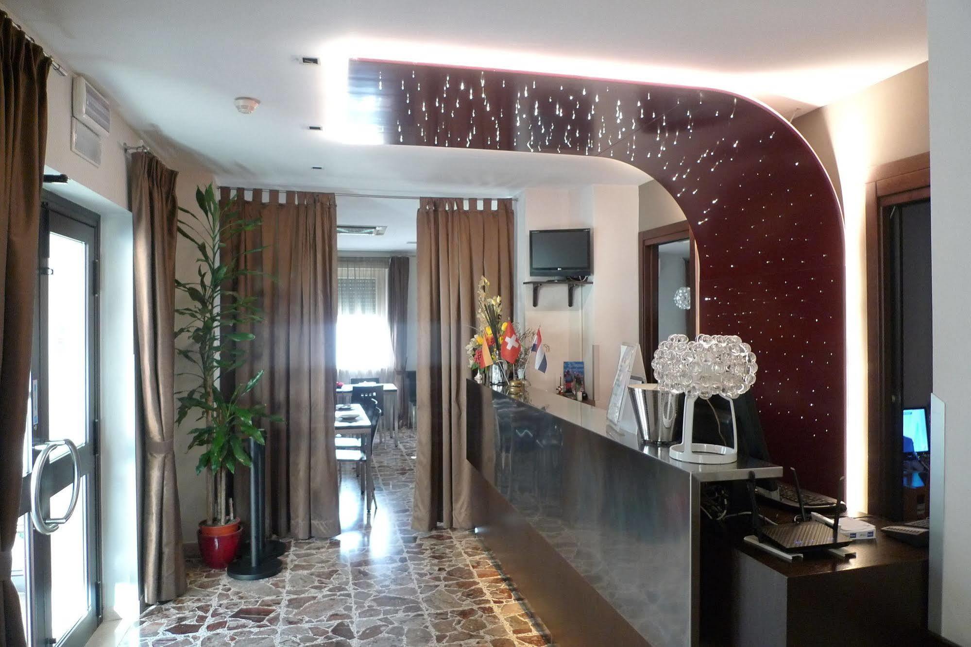 Hotel De Meis Capistrello Luaran gambar