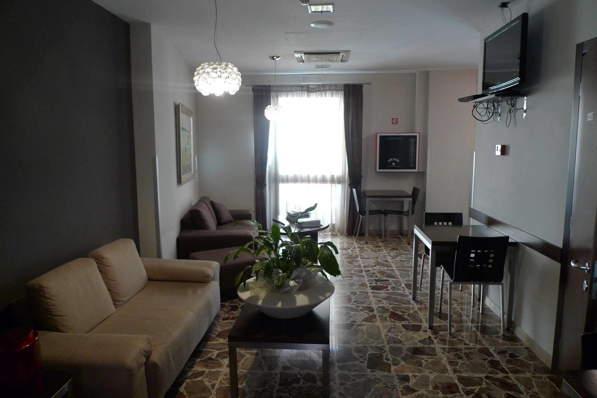 Hotel De Meis Capistrello Luaran gambar