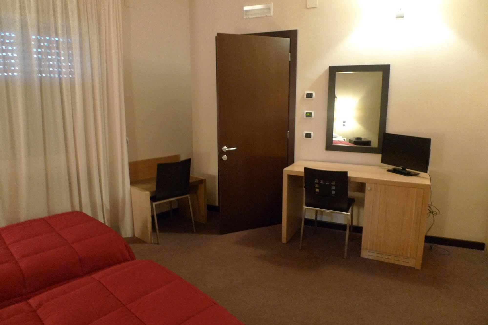 Hotel De Meis Capistrello Luaran gambar